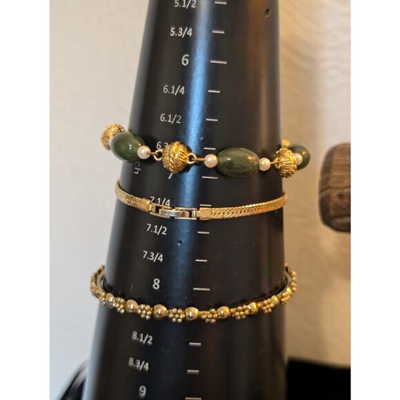 Four Bracelet Lot of Cream Enamel Chain Link Hinged Bangle, Green Stone & More - Picture 5 of 7